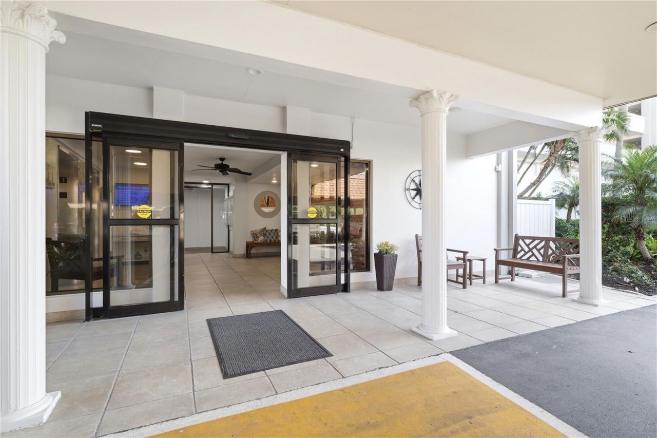 5108 Brittany Drive S, Unit 506, Saint Petersburg, FL 33715 Photo