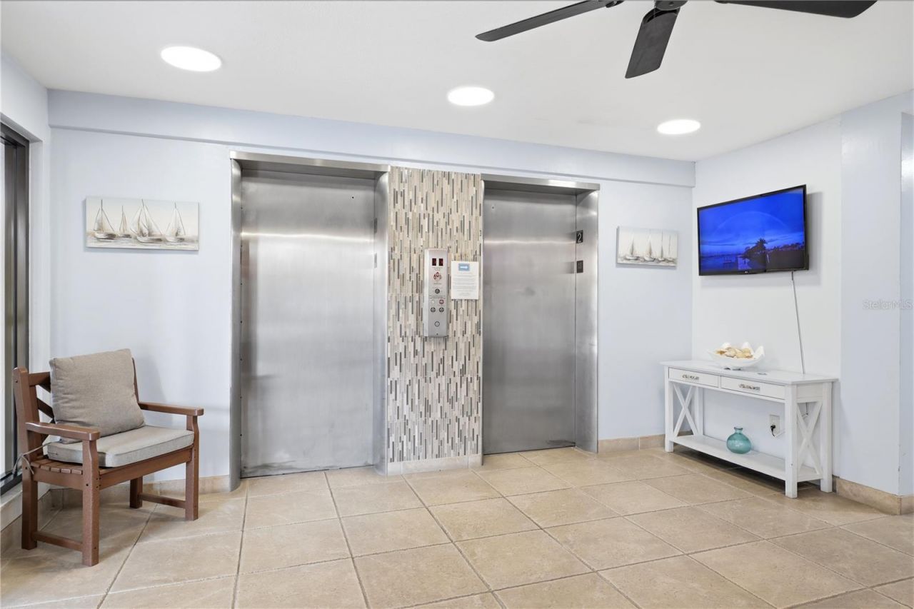 5108 Brittany Drive S, Unit 506, Saint Petersburg, FL 33715 Photo