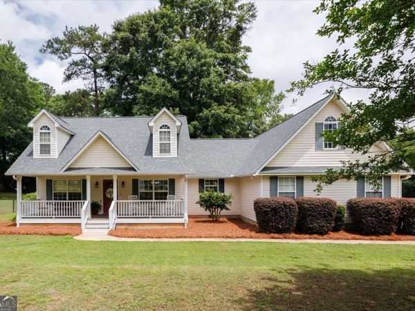 557 Aarons Circle, Gray, GA 31032