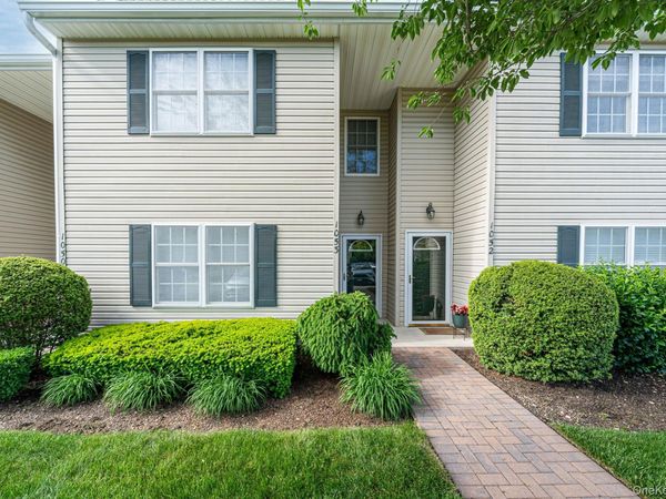 1053 Savoy Drive , Melville, NY 11747