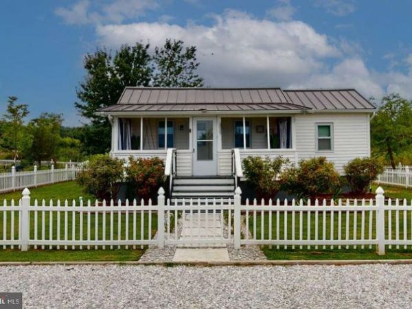 5237 BREEZY POINT ROAD , CHESAPEAKE BEACH, MD 20732