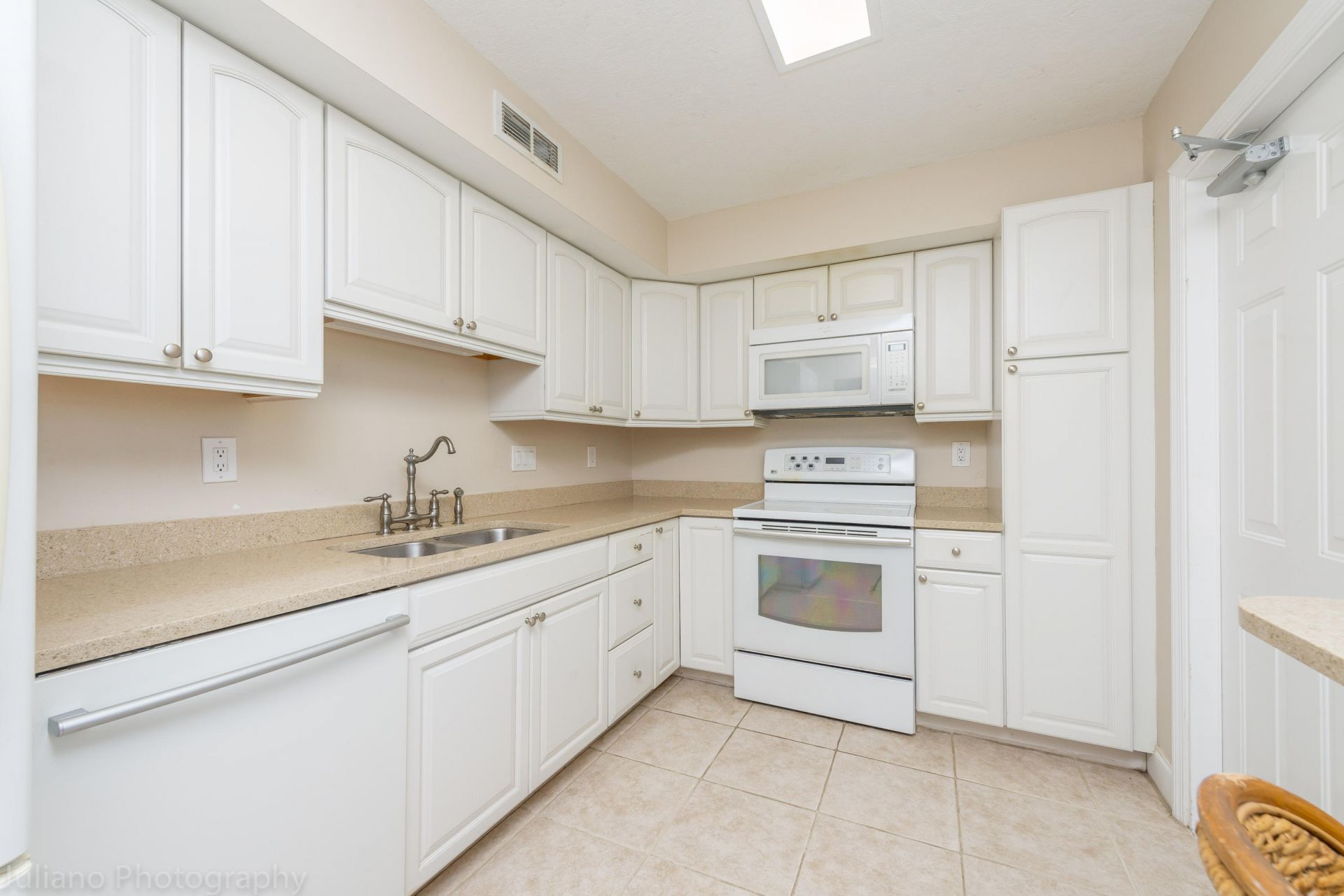 1605 S Us Highway 1, Unit M1-506, Jupiter, FL 33477 Photo