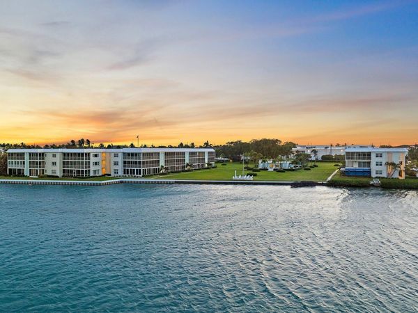100 Waterway Road, Unit E305, Tequesta, FL 33469