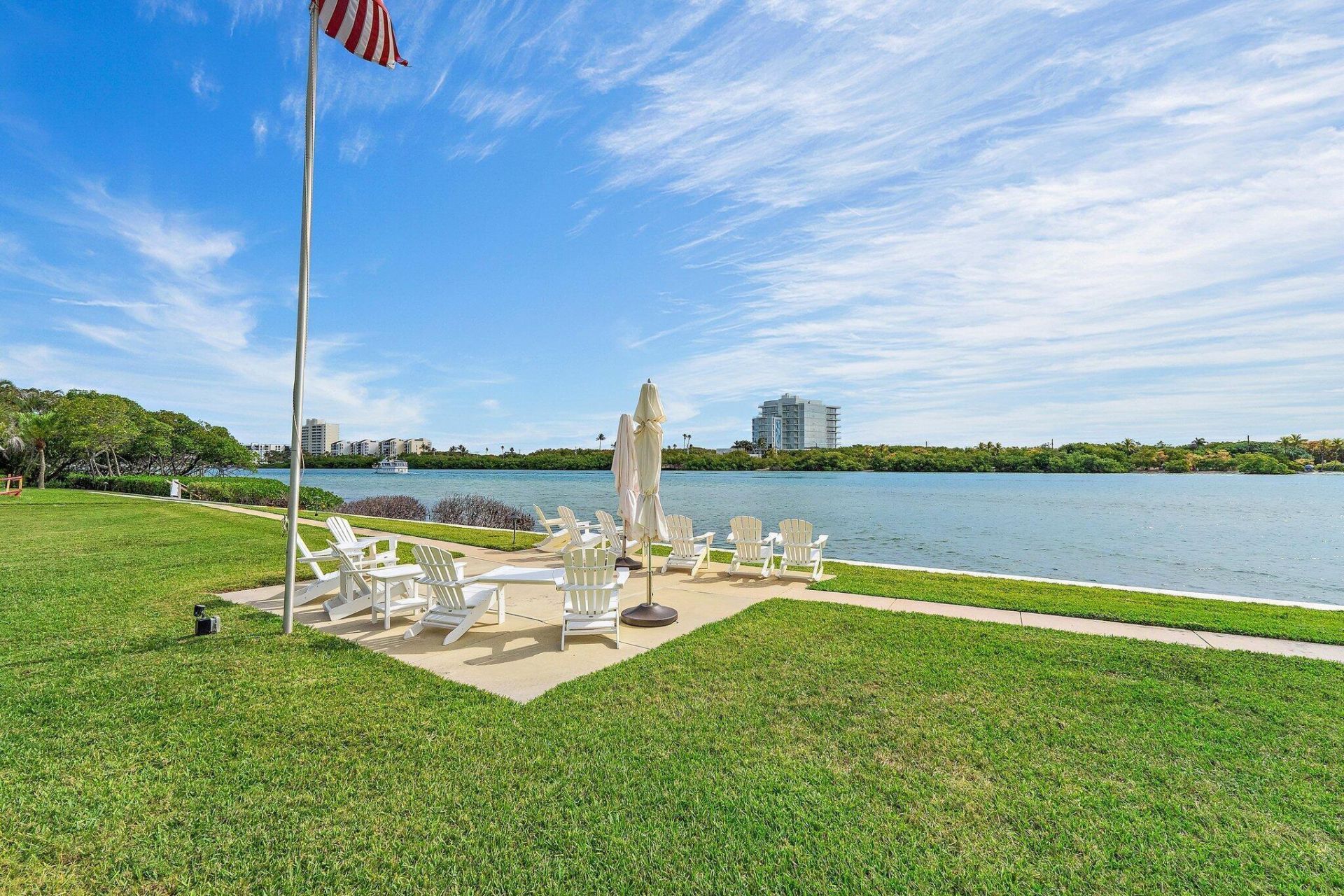 100 Waterway Road, Unit E305, Tequesta, FL 33469 Photo