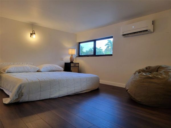5866 SW 60th St, Unit 3, Miami, FL 33143