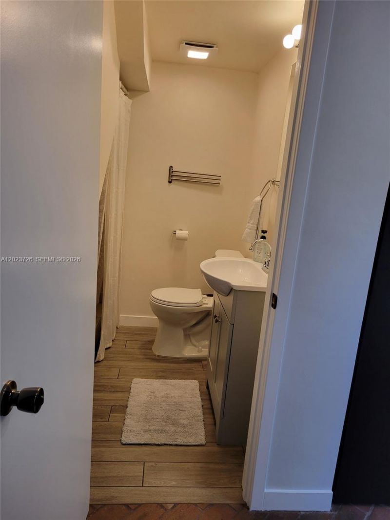 5866 SW 60th St, Unit 3, Miami, FL 33143 Photo