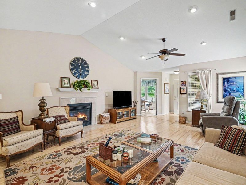 5382 Ruth Amy Avenue, Westerville, OH 43081 Photo 6