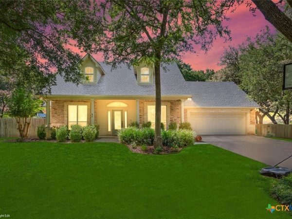 1208 Salado Oaks Drive , Salado, TX 76571