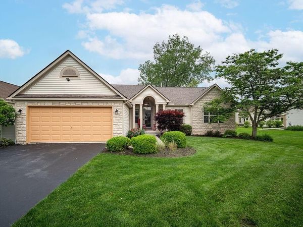 7192 Redwood Valley Court, Lewis Center, OH 43035