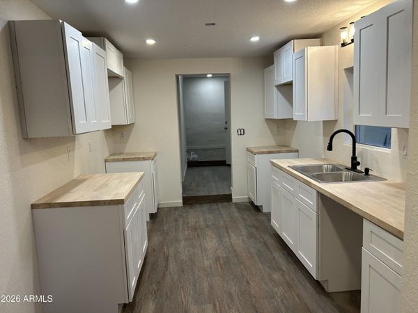 184 S KENT Street, Miami, AZ 85539