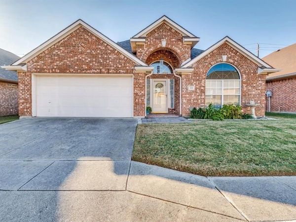 2620 Britany Circle, Bedford, TX 76022