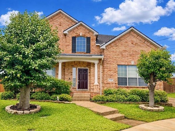 8300 Charleston Street , Irving, TX 75063