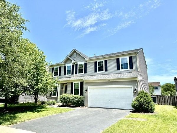 125 Augusta Drive , Gilberts, IL 60136