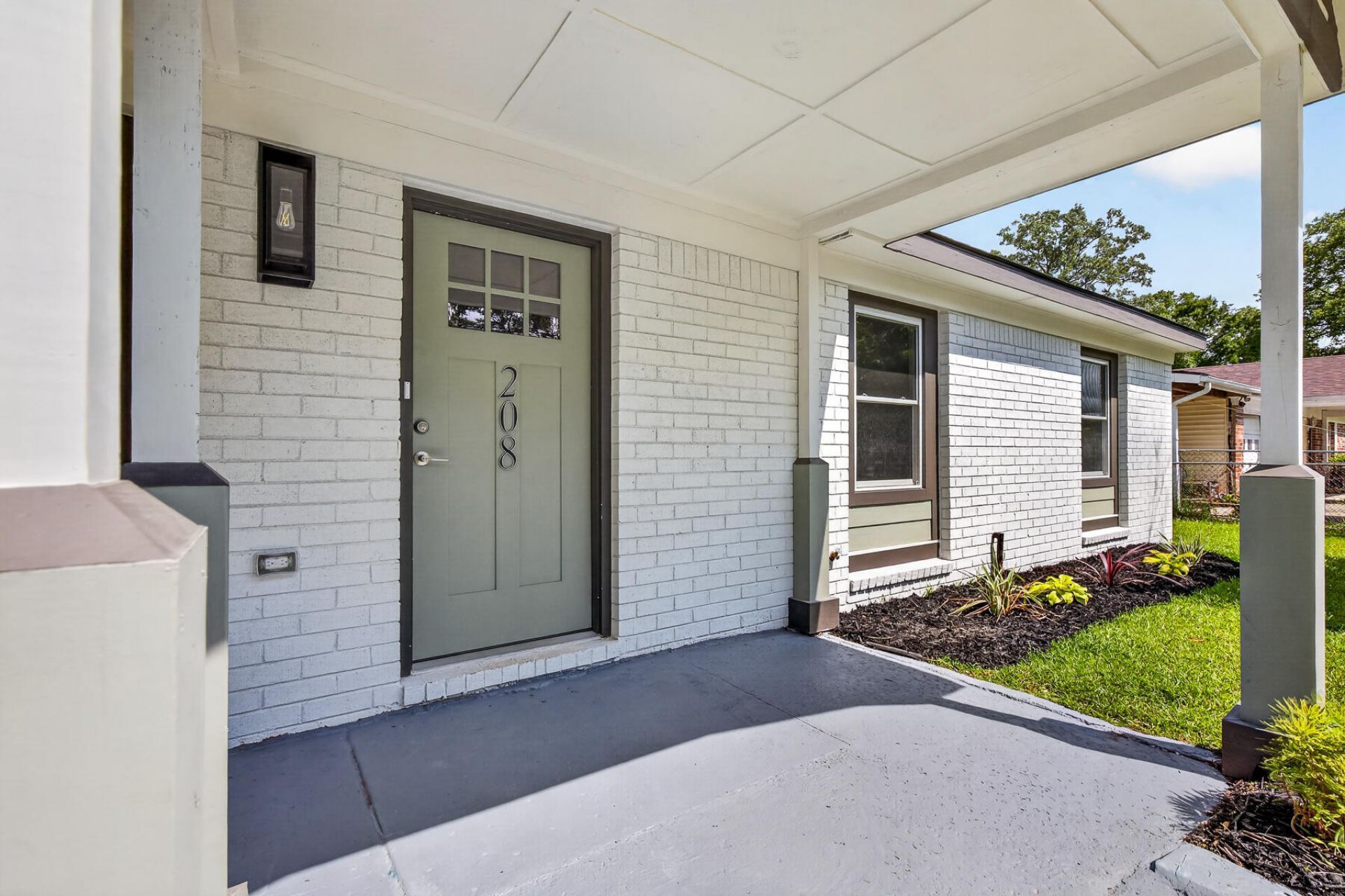 208 Mary Scott Drive Photo 4
