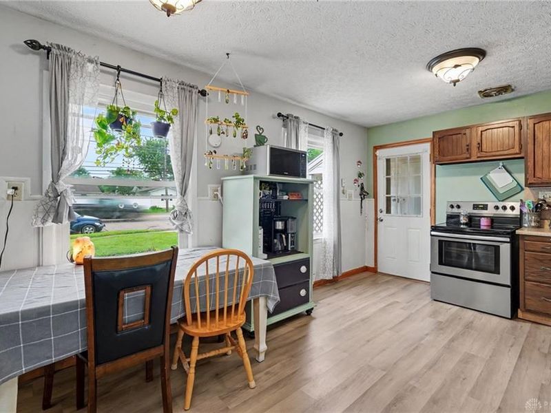 899 Dayton Avenue, Xenia, OH 45385 Photo 12
