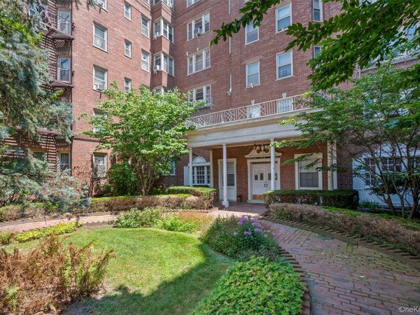 8449 168th Street , Unit 2U, Jamaica Estates, NY 11432