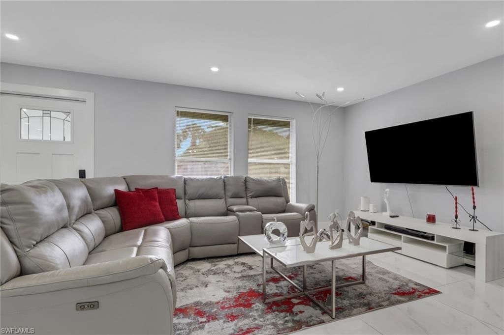 2025 49th Ter Sw, Naples, FL 34116 Photo