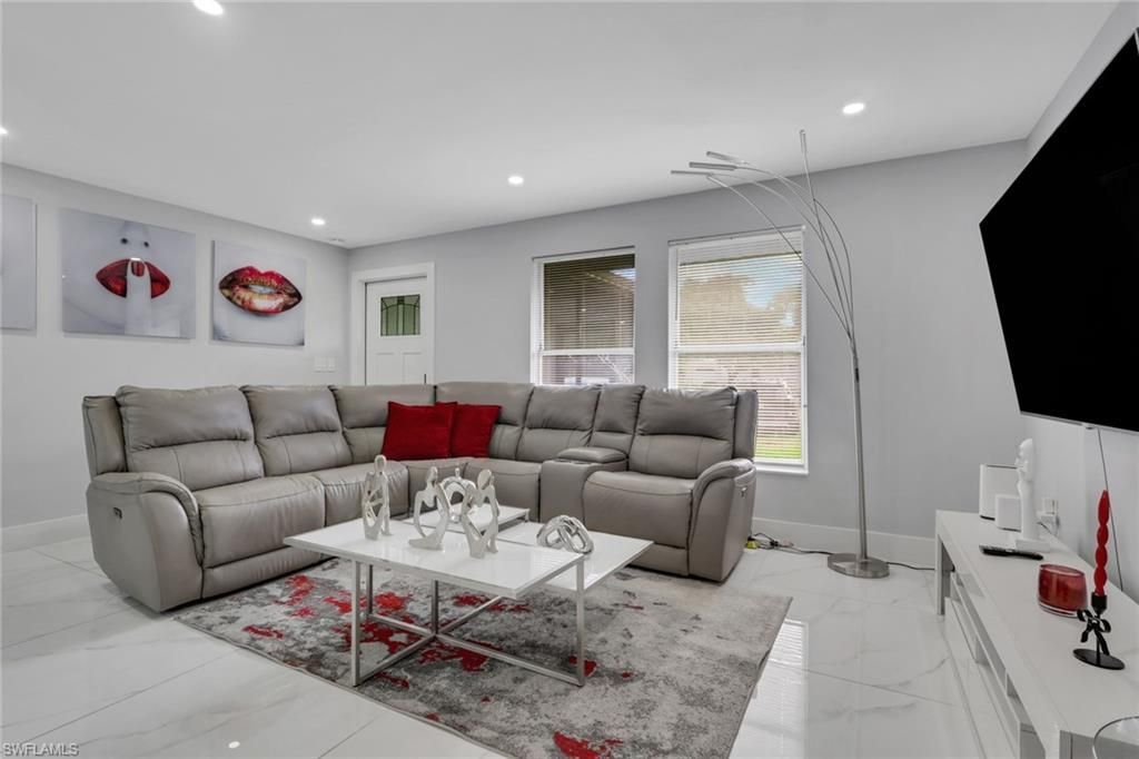 2025 49th Ter Sw, Naples, FL 34116 Photo