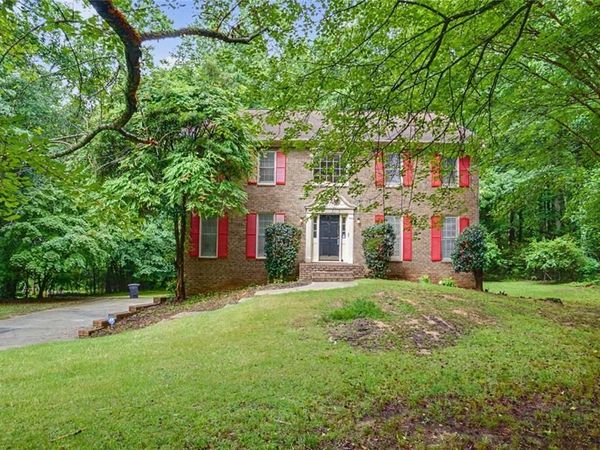 140 Millwood Lane, Fayetteville, GA 30214