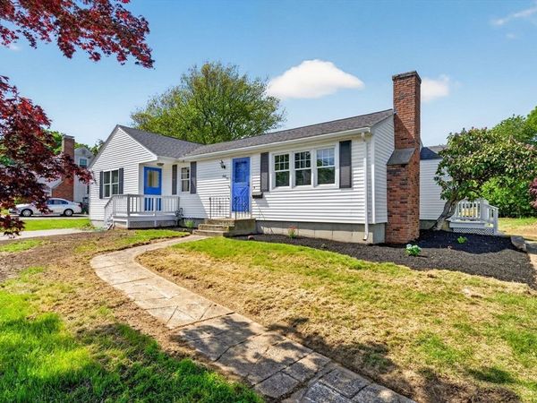 61 Stevens Rd, Swansea, MA 02777