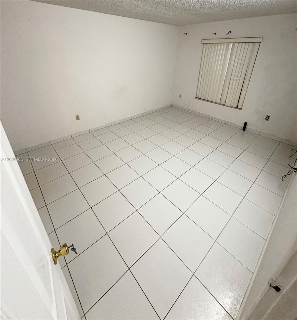 5201 NW 7th St , Unit 411, Miami, FL 33126 Photo