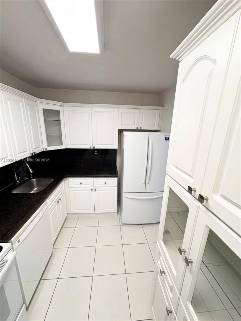 5201 NW 7th St , Unit 411, Miami, FL 33126 Photo