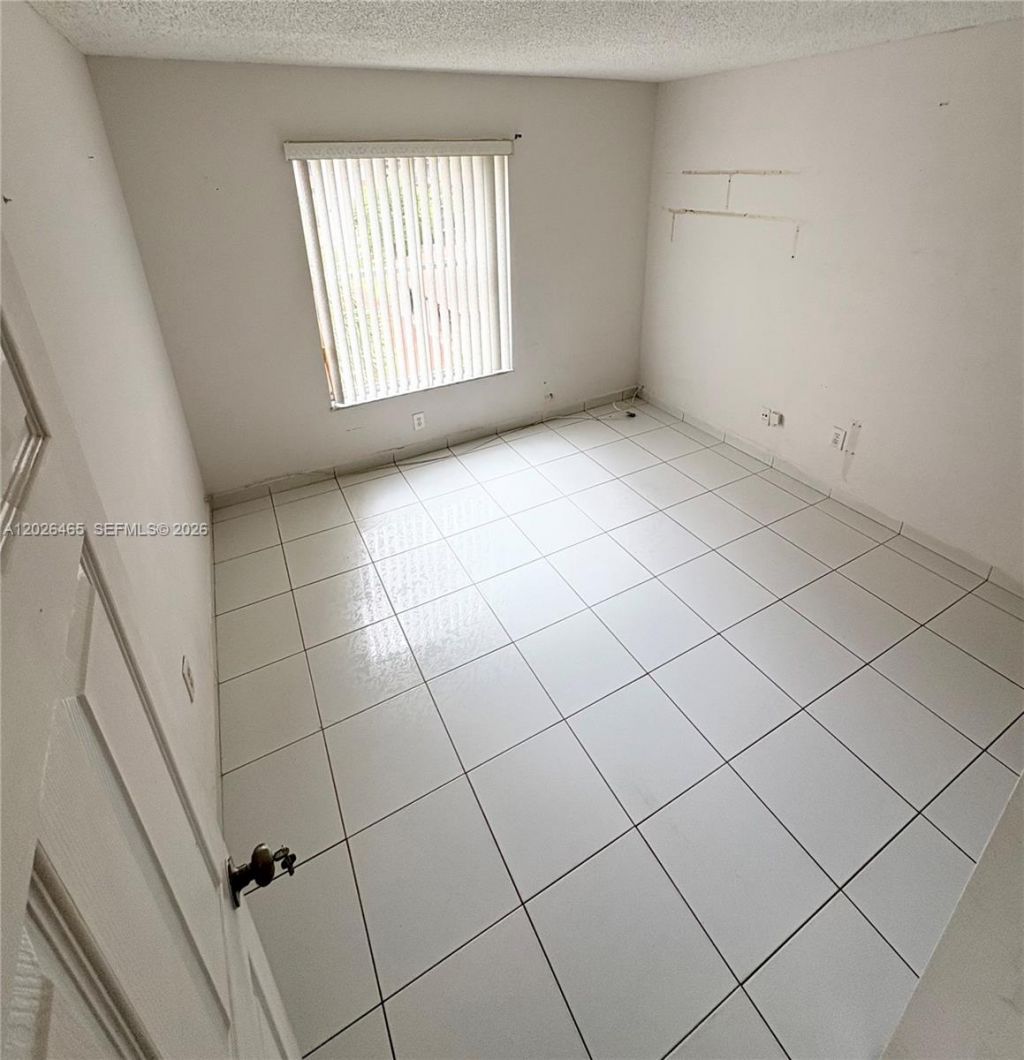 5201 NW 7th St , Unit 411, Miami, FL 33126 Photo