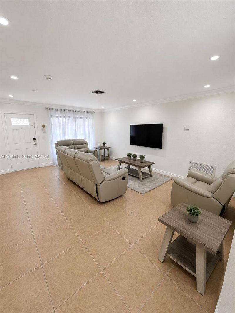 8303 SW 20th St, North Lauderdale, FL 33068 Photo