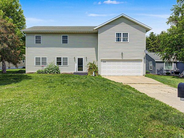 2128 Lancaster Heights Road, FREEPORT, IL 61032