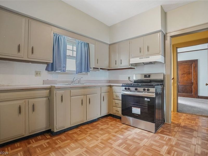 609 Storer Avenue, Akron, OH 44320 Photo 9