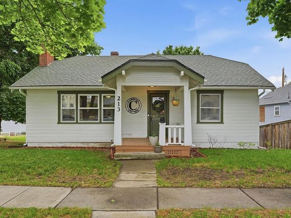 213 6th St, Cheney, WA 99004