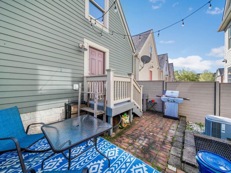 1018 Perry Street, Unit 10-101, Columbus, OH 43201 Photo 24