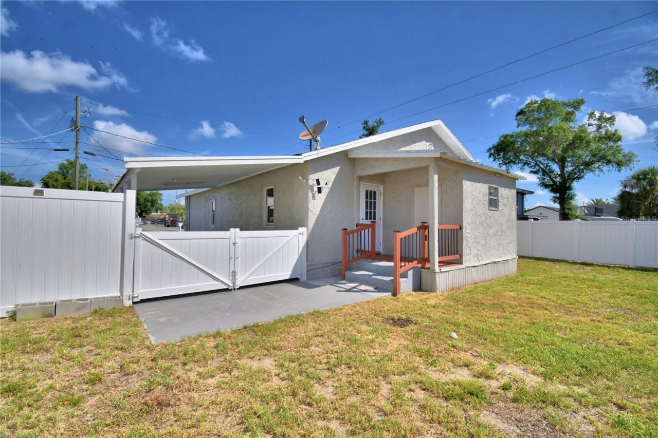 208 Center Street, Auburndale, FL 33823 Photo