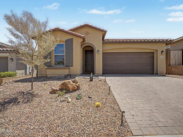 13239 W RED RANGE Way, Peoria, AZ 85383