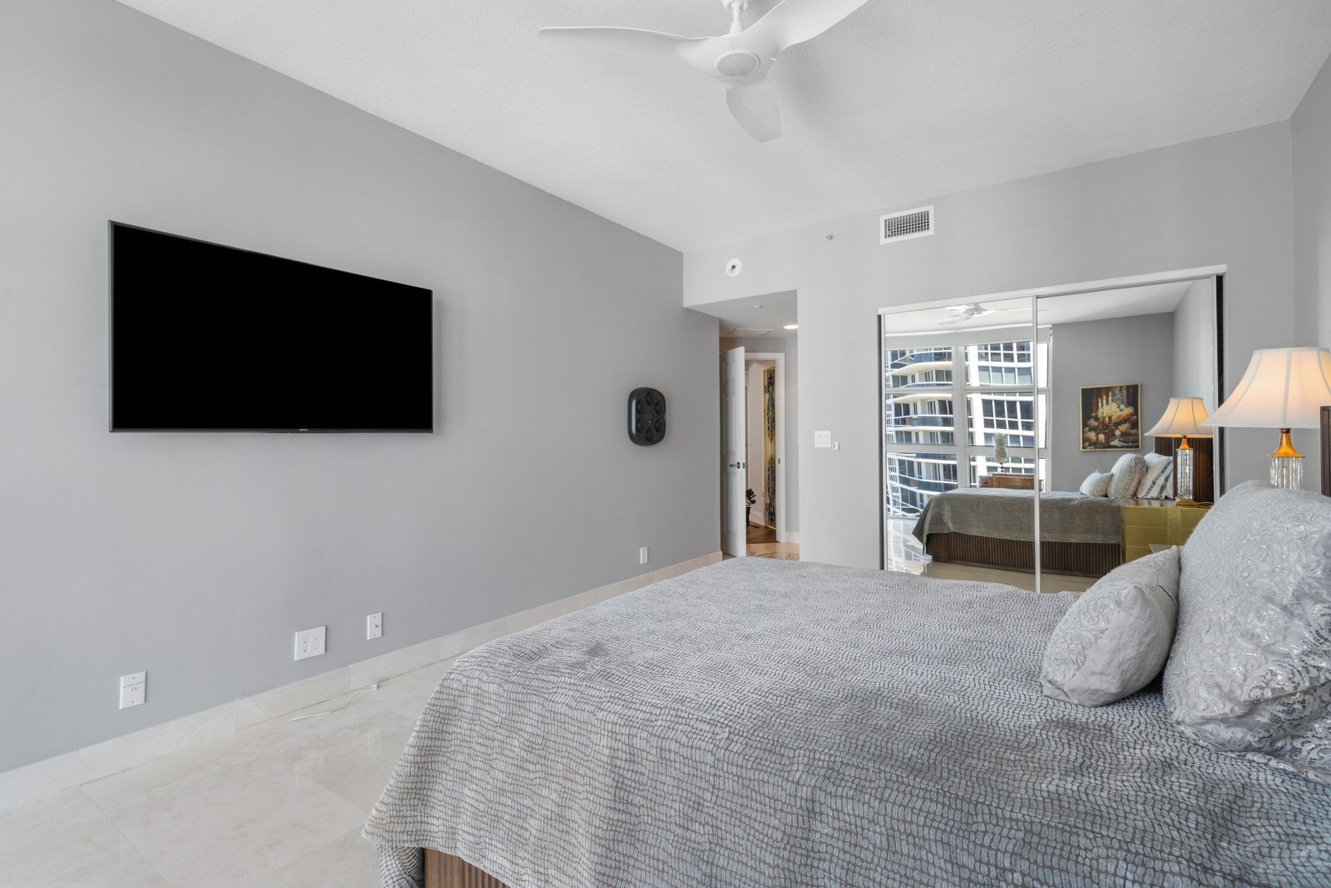 3100 N Ocean Boulevard, Unit 2309, Fort Lauderdale, FL 33308 Photo