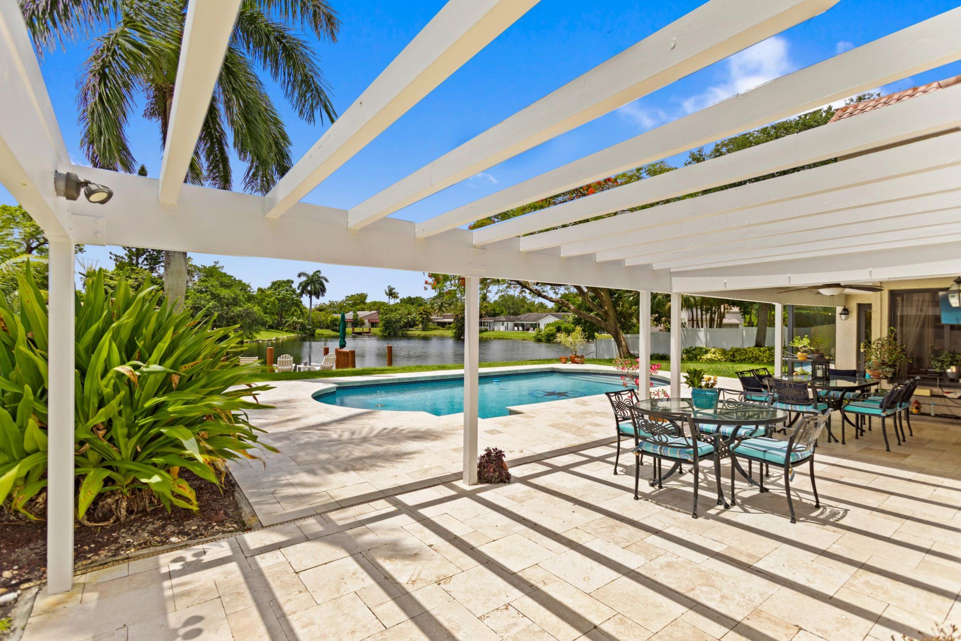 8540 N Lake Dasha Drive, Plantation, FL 33324 Photo