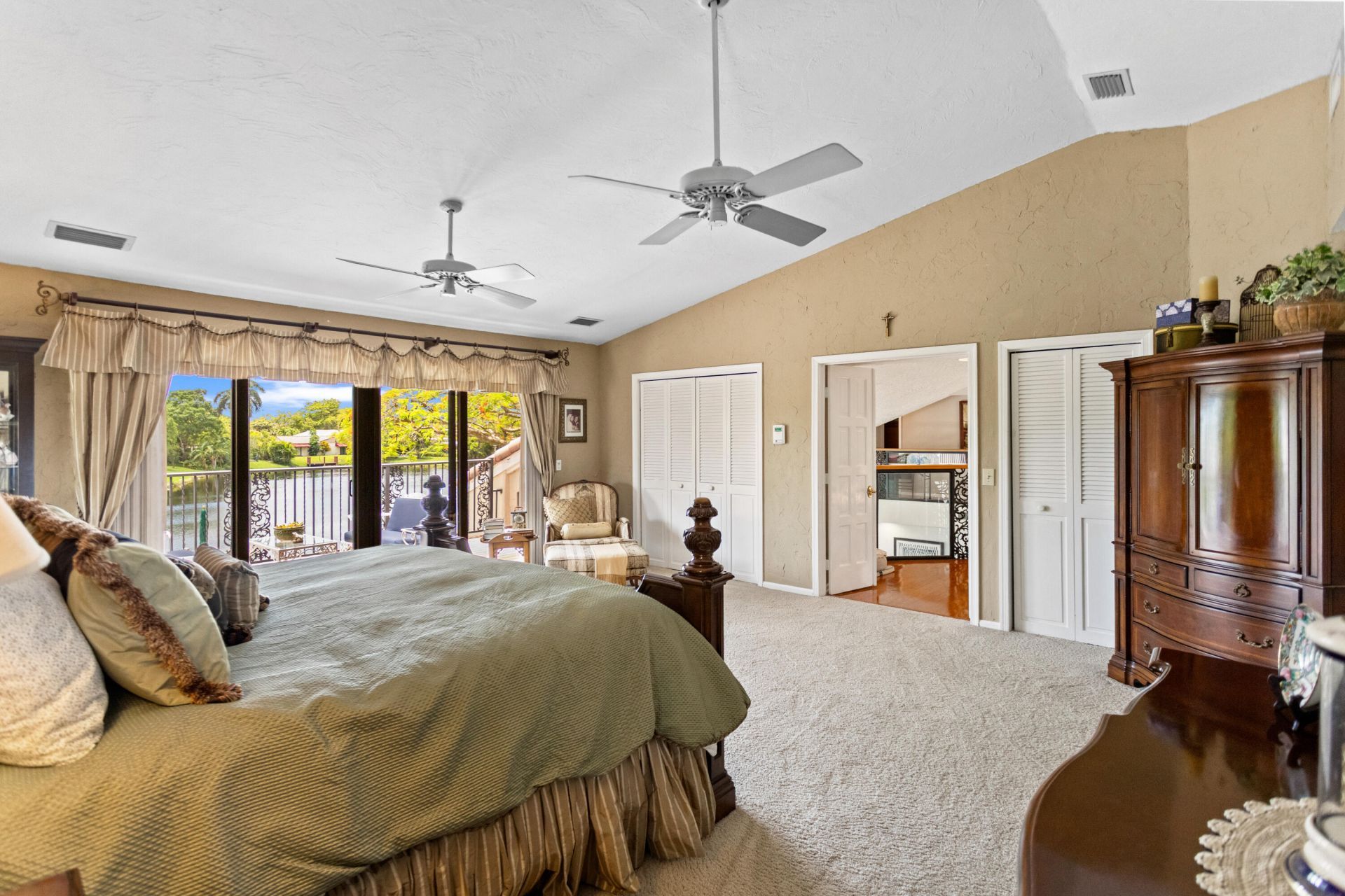 8540 N Lake Dasha Drive, Plantation, FL 33324 Photo