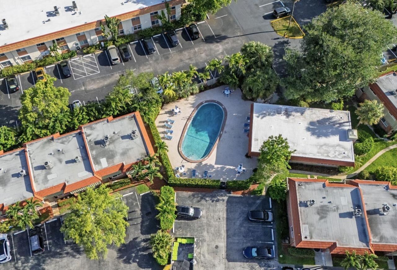 1940 NE 2nd Avenue, Unit 101j, Wilton Manors, FL 33305 Photo