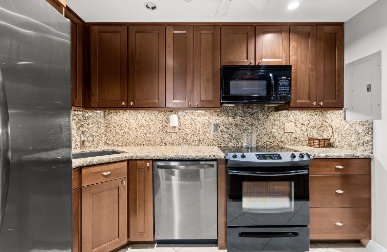 1940 NE 2nd Avenue, Unit 101j, Wilton Manors, FL 33305 Photo
