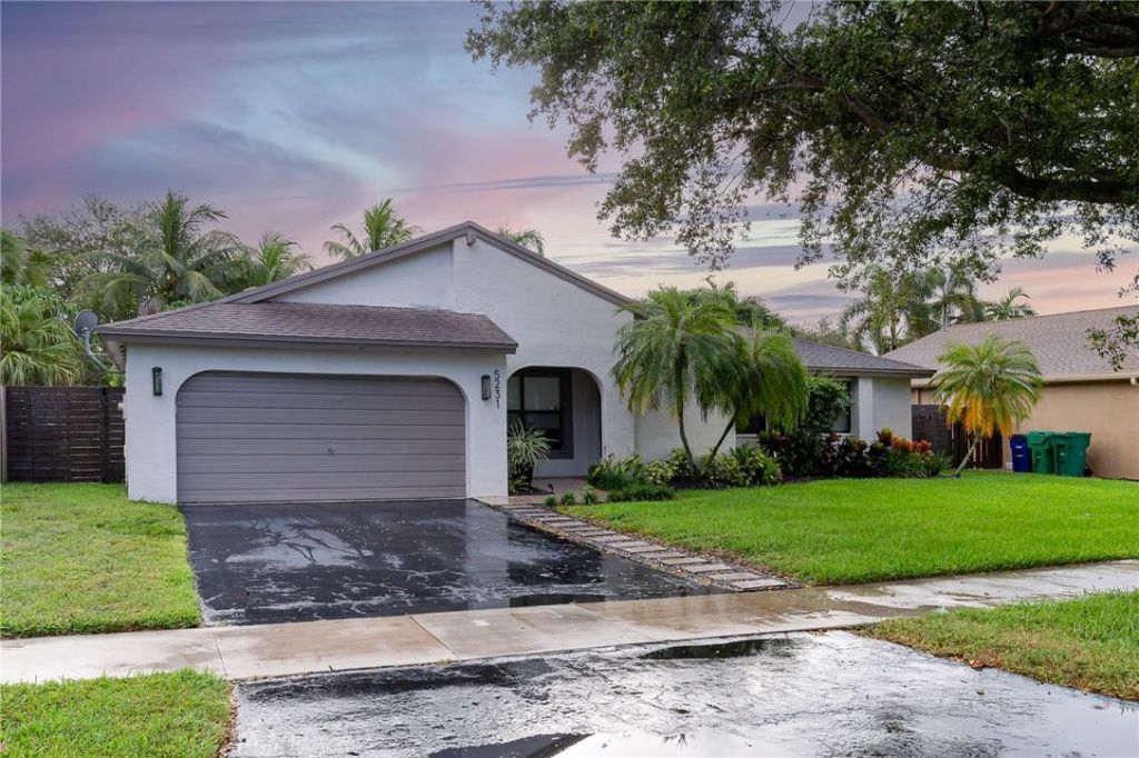5231 SW 115th Avenue, Cooper City, FL 33330 Photo