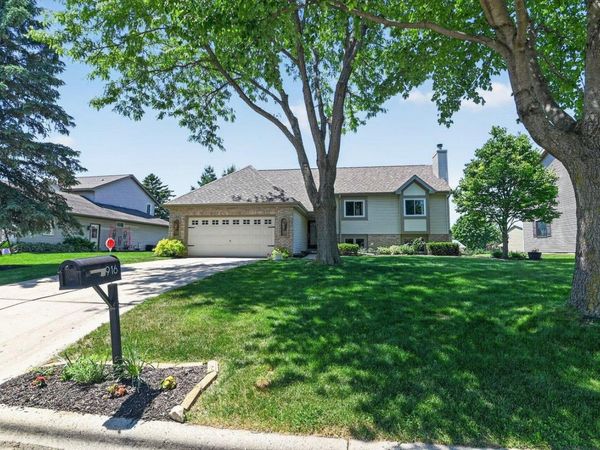 916 Katherine Drive, Sun Prairie, WI 53590