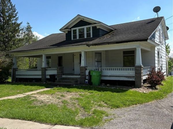 2918 High Street , Rock Creek, OH 44084