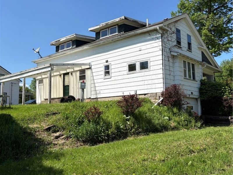2918 High Street, Rock Creek, OH 44084 Photo 5