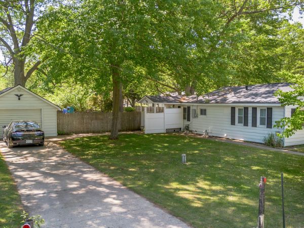 1341 E Summit Avenue, Norton Shores, MI 49444