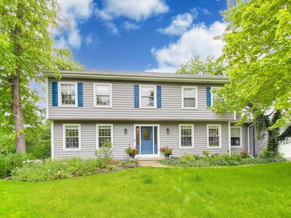 924 Glen Oak Drive, Sleepy Hollow, IL 60118