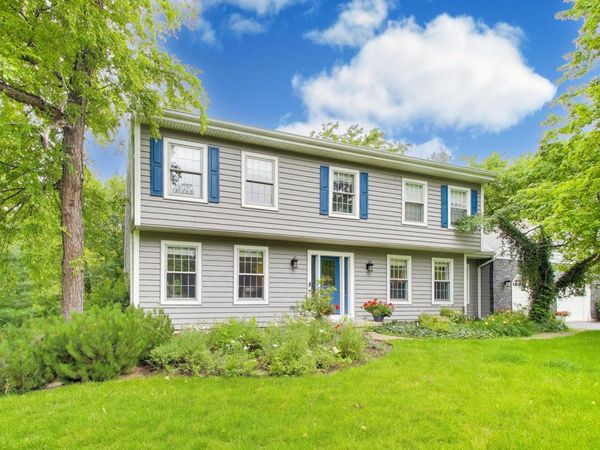 924 Glen Oak Drive, Sleepy Hollow, IL 60118