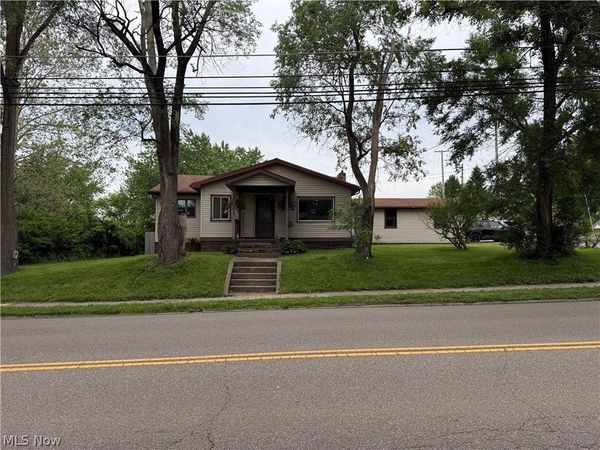 538 W Park Avenue , Columbiana, OH 44408