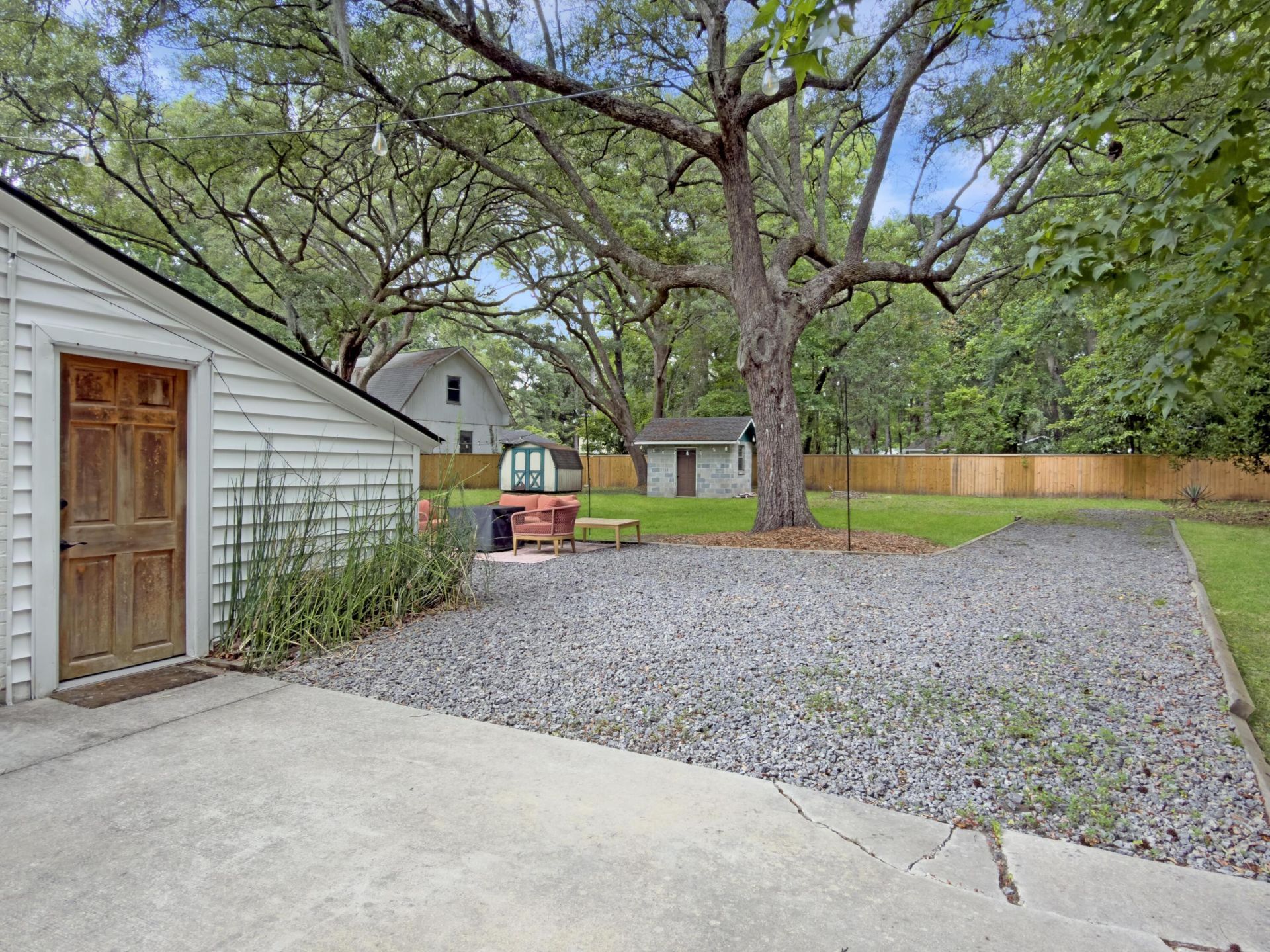 1524 Shandon Street Photo 28