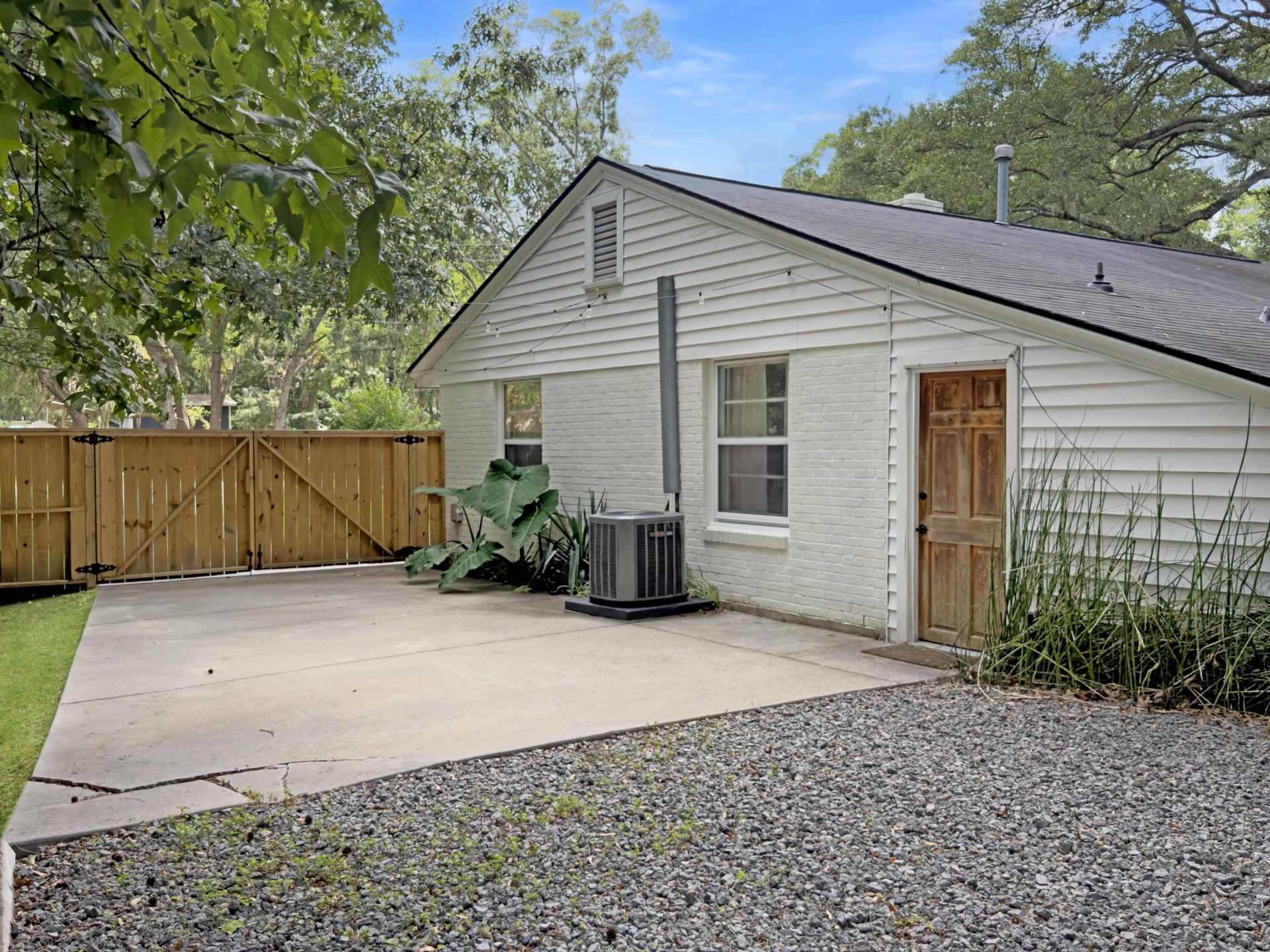 1524 Shandon Street Photo 29