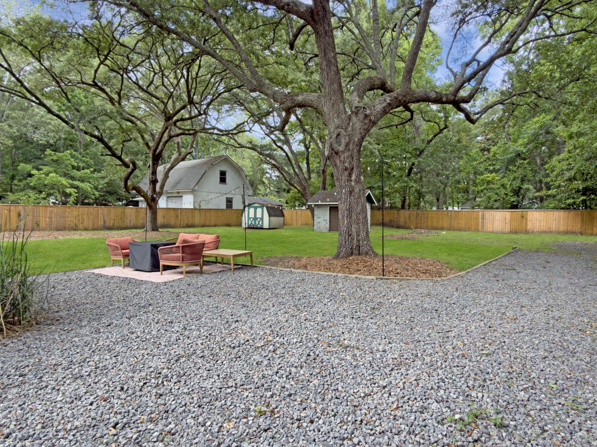 1524 Shandon Street Photo 9